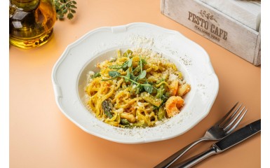 Linguine with shrimp and asparagus