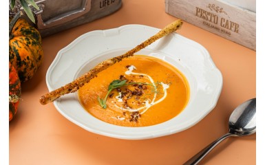 Cream of pumpkin soup