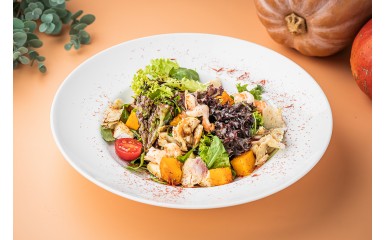 Pumpkin, shrimp and artichoke salad