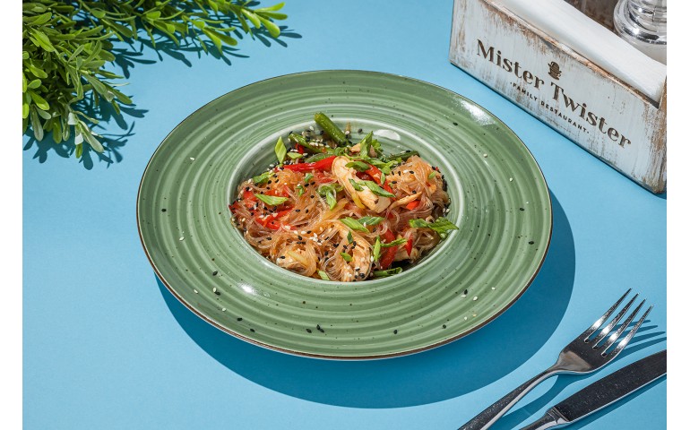 Фунчоза з куркою та овочами – Mister Twister